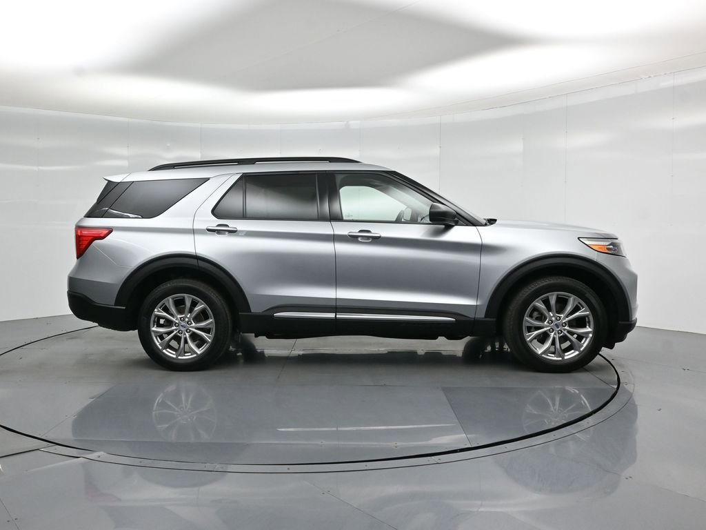 Certified 2023 Ford Explorer XLT w/ Equipment Group 202A AWD/4WD image 26