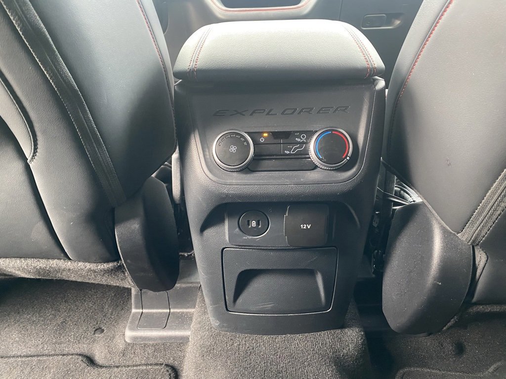 Certified 2025 Ford Explorer ST-Line image 30