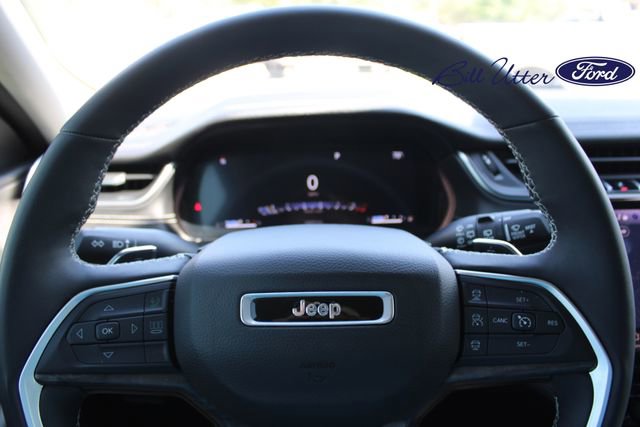 Used 2023 Jeep Grand Cherokee Limited w/ Black Appearance Package RWD image 25