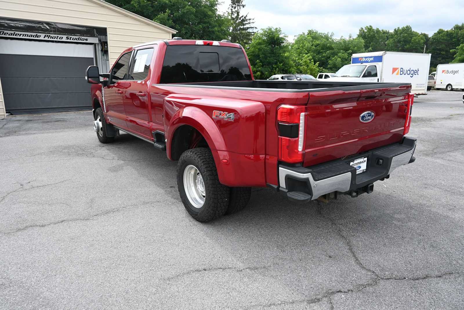 Certified 2025 Ford F350 Lariat w/ Lariat Ultimate Package AWD/4WD image 4