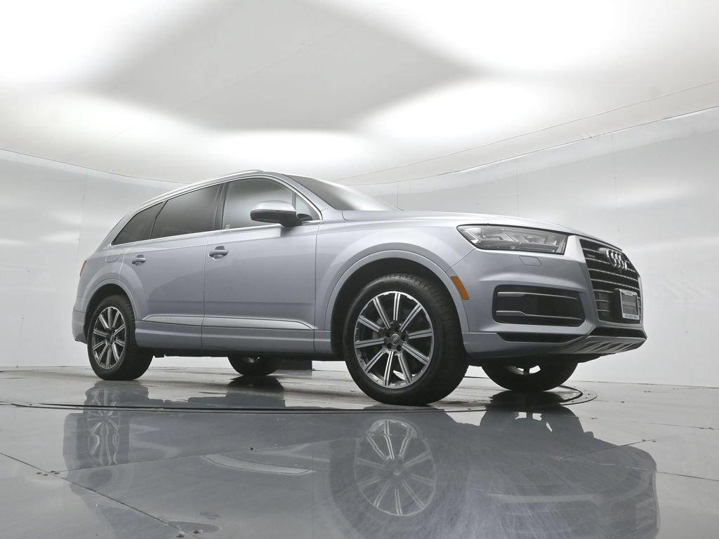 Used 2017 Audi Q7 3.0T Premium Plus w/ Premium Plus Package AWD/4WD image 4