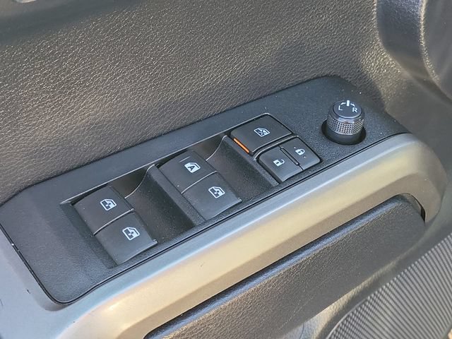 Used 2020 Toyota Tacoma SR5 RWD image 16
