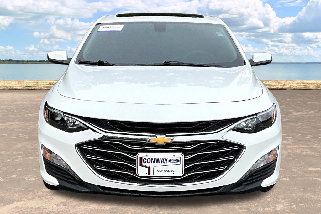 Used 2022 Chevrolet Malibu LT FWD image 2