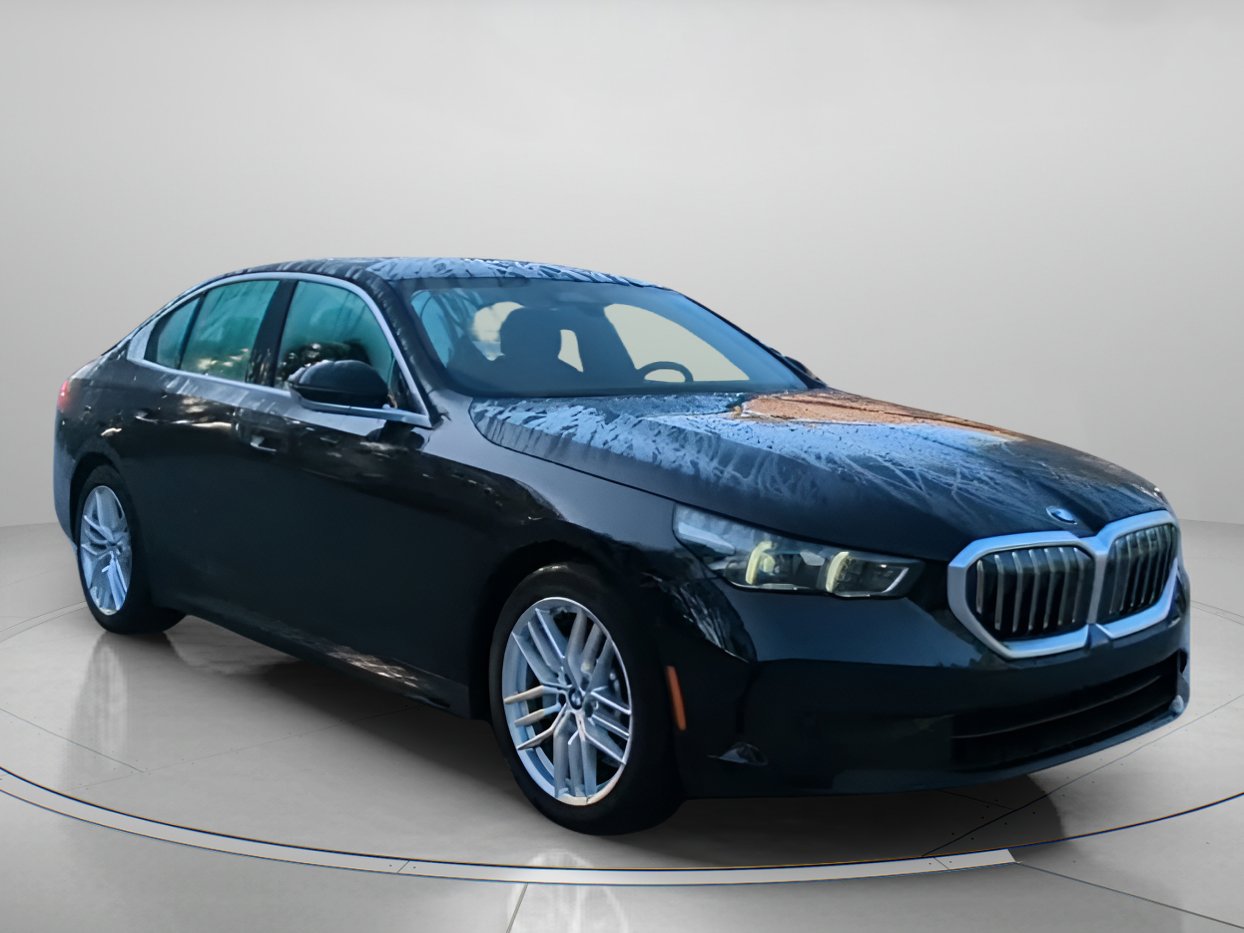 Used 2025 BMW 530i RWD image 2