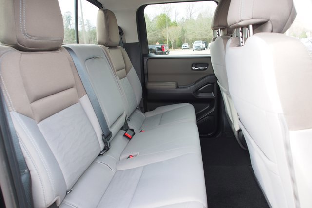 Used 2022 Nissan Frontier SV w/ Technology Package image 14