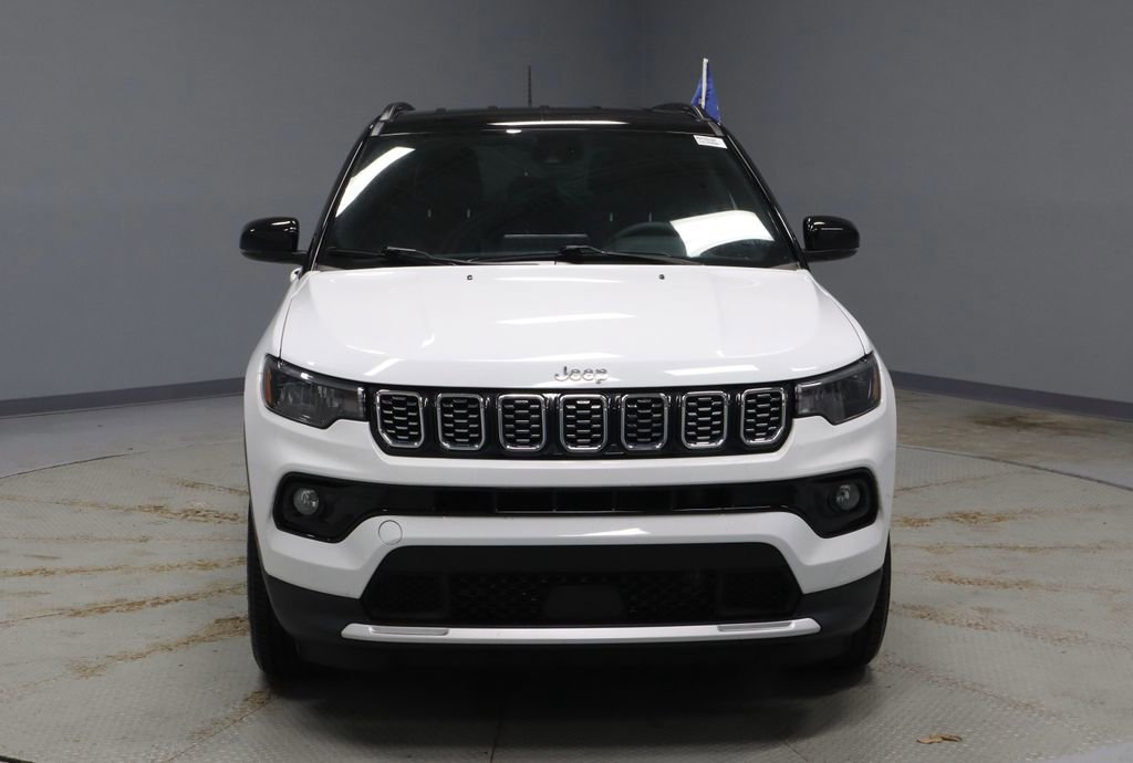 Used 2025 Jeep Compass Limited image 8