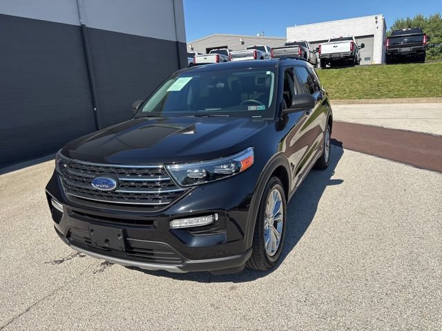 Certified 2024 Ford Explorer XLT w/ Equipment Group 202A AWD/4WD image 8