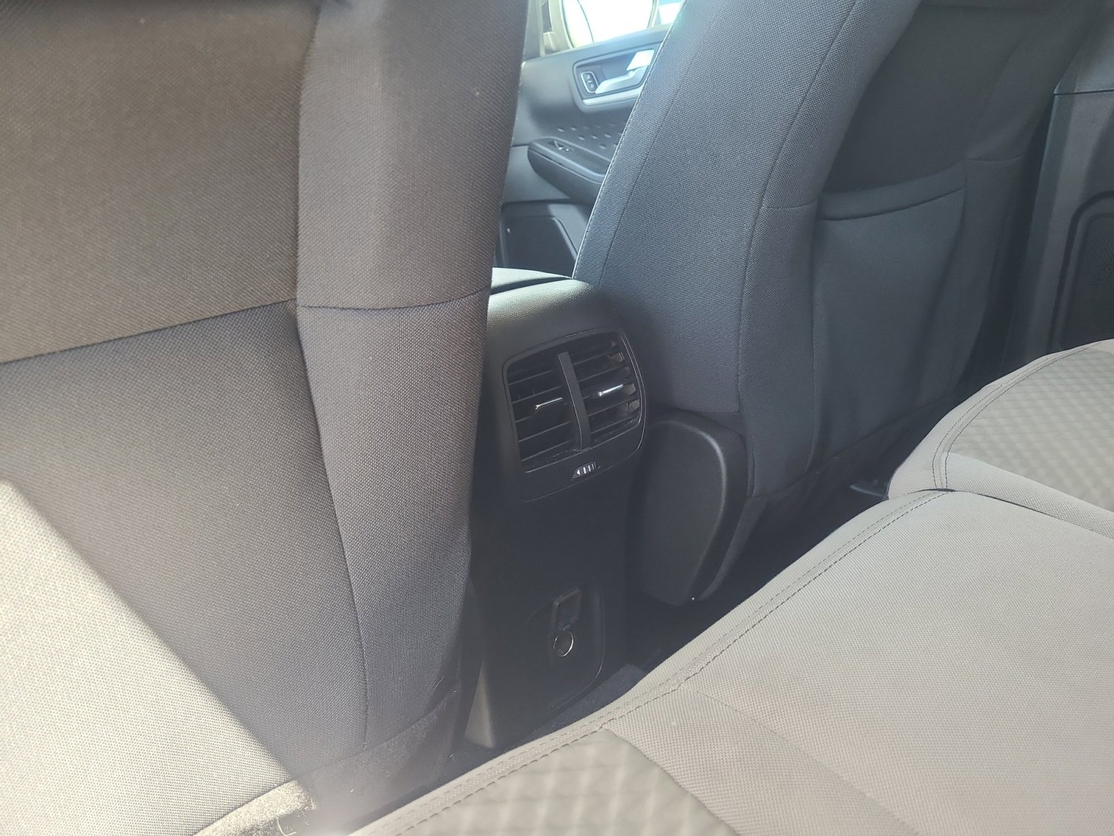 Certified 2020 Ford Escape SE AWD/4WD image 31