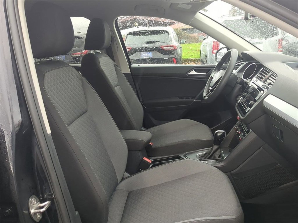 Used 2020 Volkswagen Tiguan S image 25