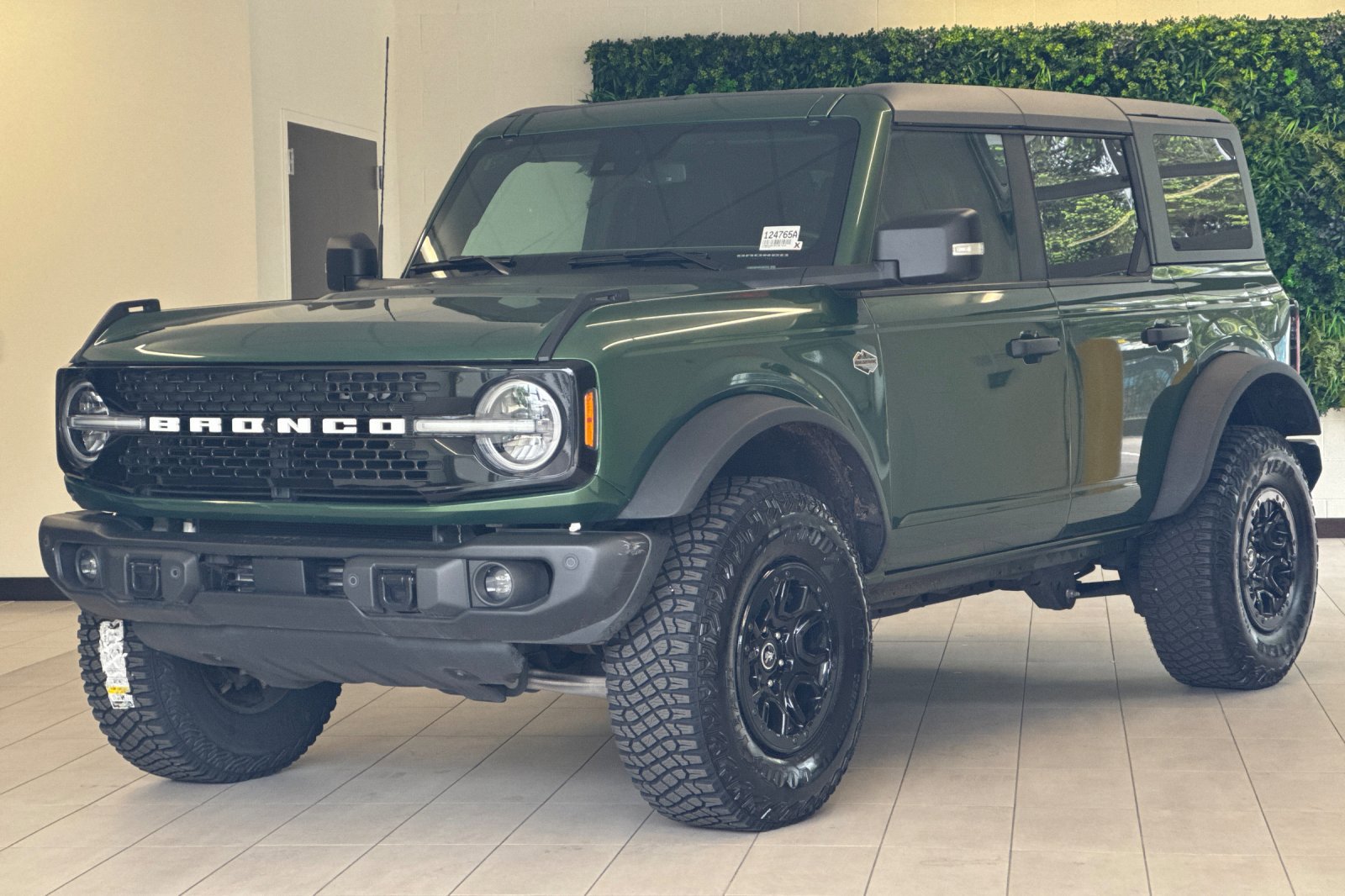 Certified 2023 Ford Bronco Wildtrak AWD/4WD image 8