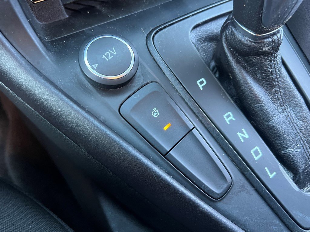 Certified 2017 Ford Focus SE w/ Cold Weather Package image 25