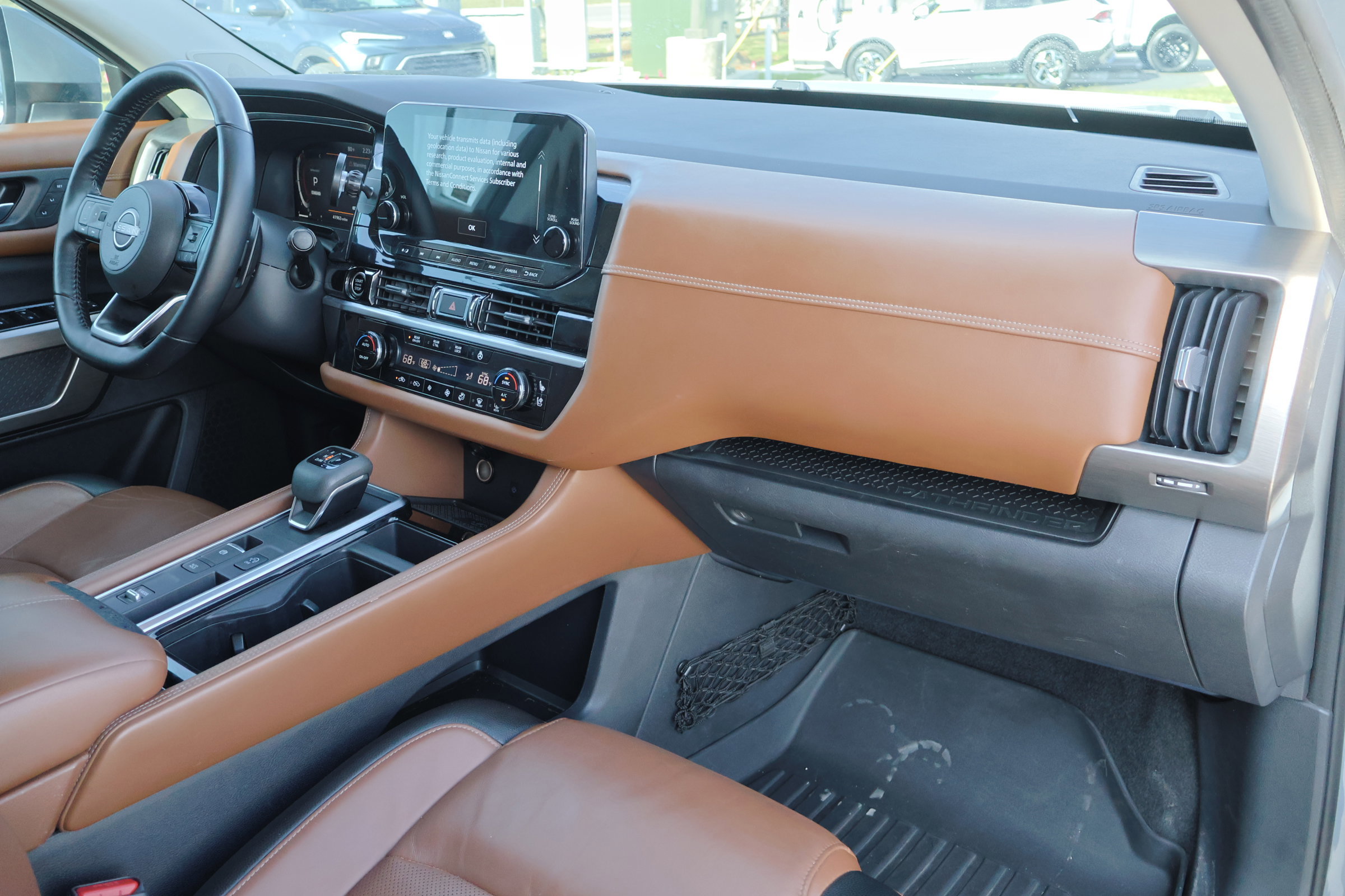 Used 2022 Nissan Pathfinder Platinum w/ Cargo Package image 48