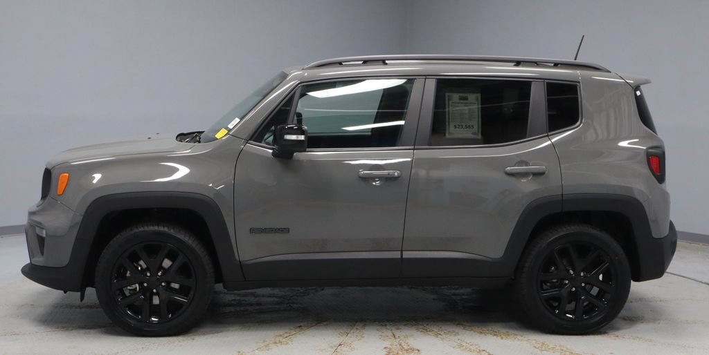 Used 2022 Jeep Renegade Altitude AWD/4WD image 8