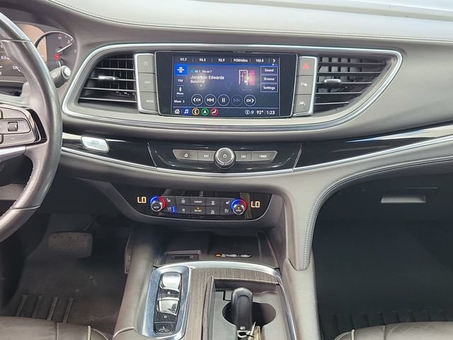 Used 2022 Buick Enclave Avenir w/ Avenir Technology Package AWD/4WD image 23