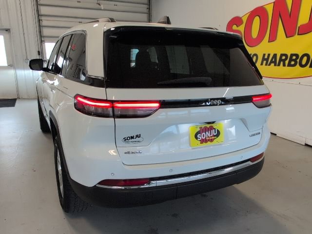 Used 2023 Jeep Grand Cherokee Limited AWD/4WD image 40