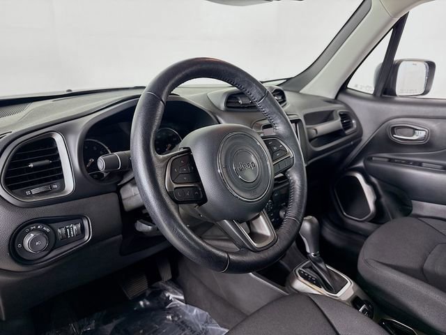 Used 2022 Jeep Renegade Latitude w/ Convenience Group image 9