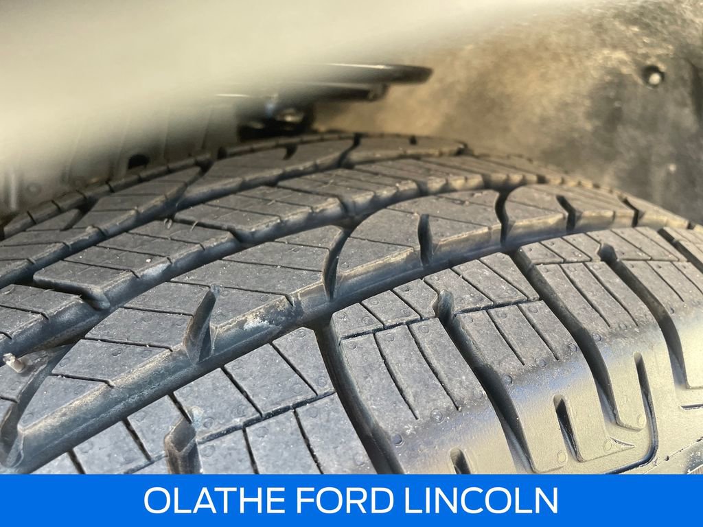 Certified 2022 Ford Explorer XLT w/ Equipment Group 202A image 33