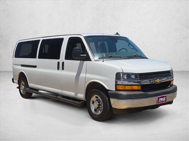 Used 2020 Chevrolet Express 3500 LT w/ LT Preferred Equipment Group RWD image 3