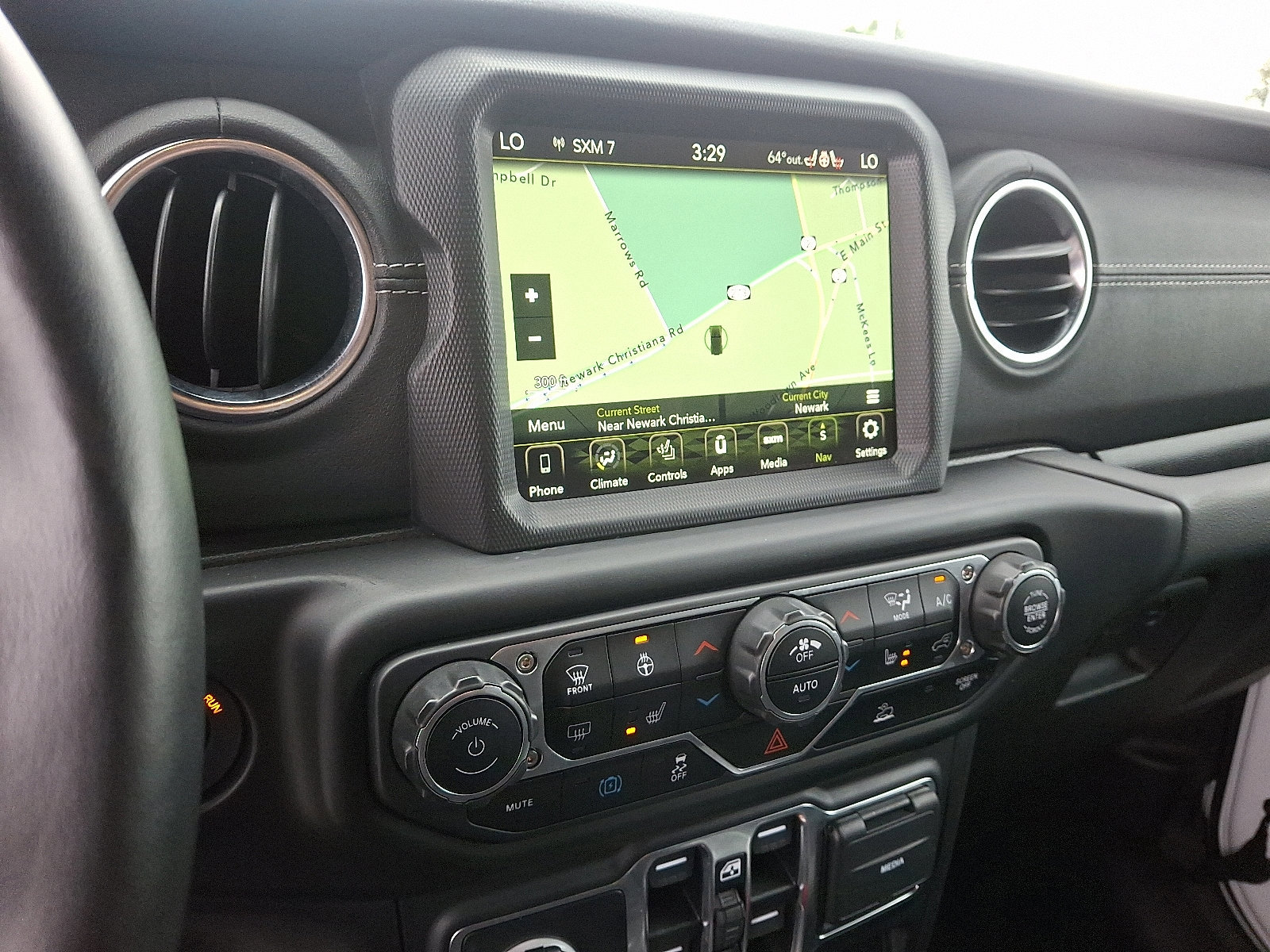 Used 2023 Jeep Wrangler Sahara w/ Cold Weather Group image 23