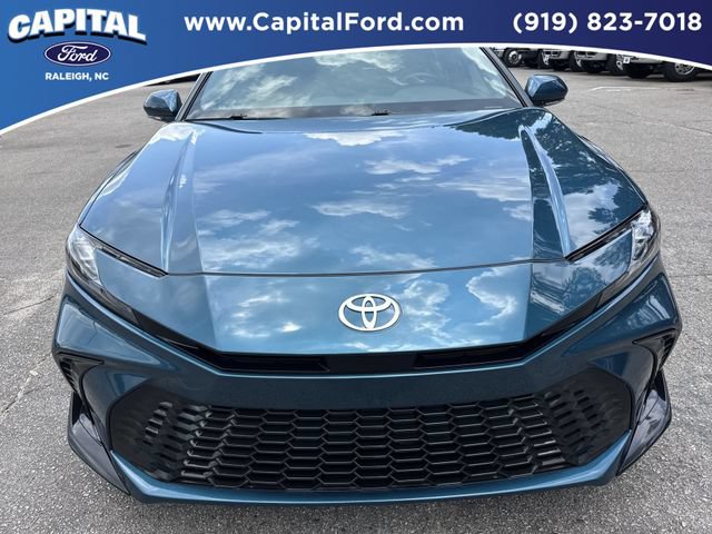 Used 2025 Toyota Camry SE FWD image 10