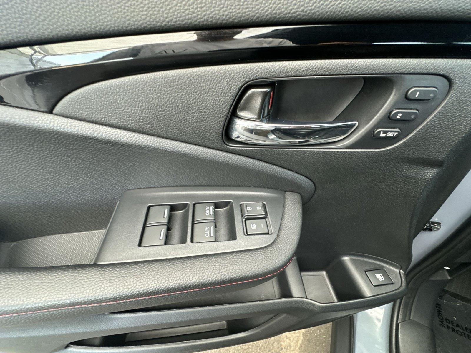 Used 2025 Honda Ridgeline Black Edition image 23