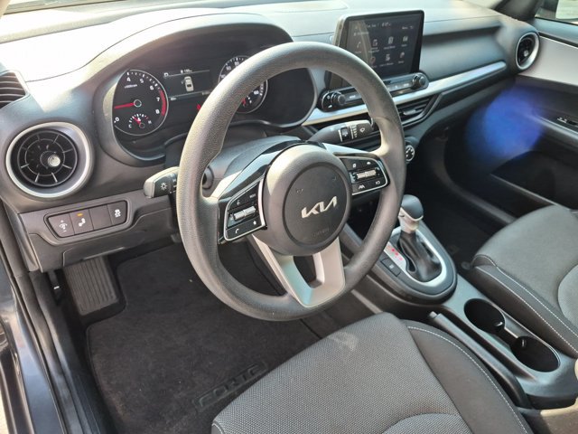 Used 2024 Kia Forte LXS w/ LXS Technology Package FWD image 17