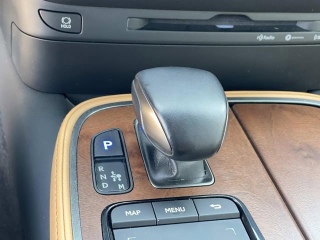 Used 2021 Lexus LS 500 w/ Accessory Package (Z2) image 16