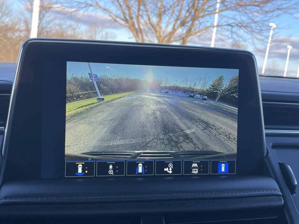 Used 2024 Chevrolet Suburban Z71 w/ Luxury Package image 50