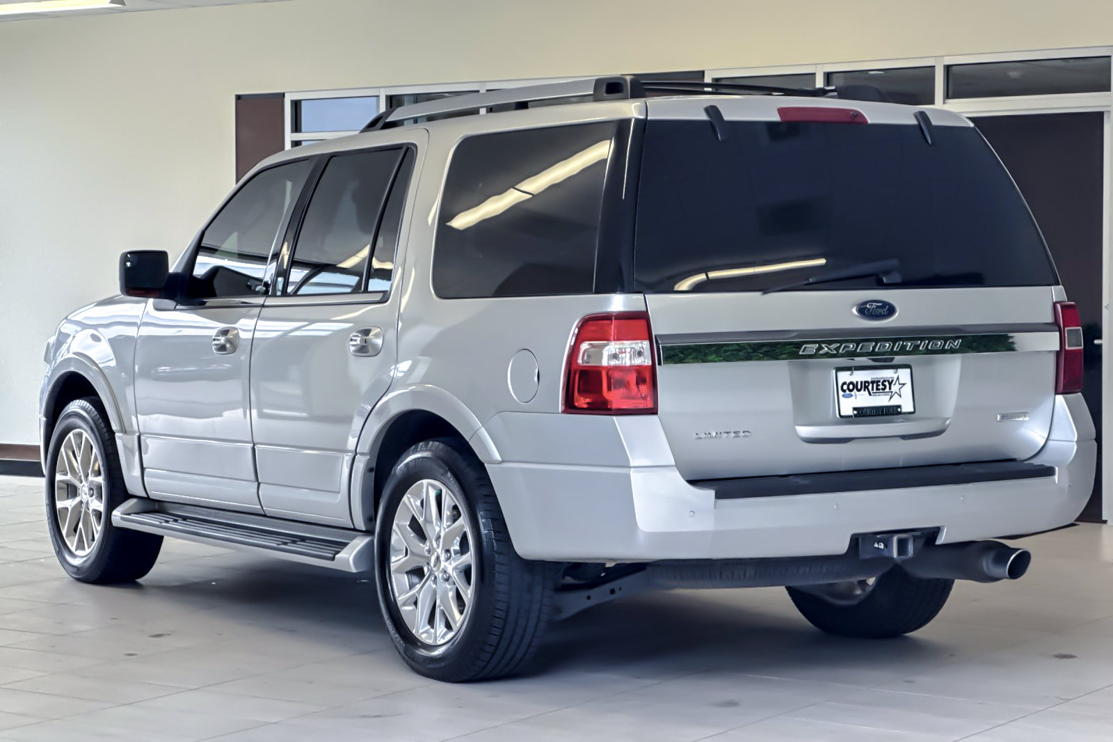Certified 2017 Ford Expedition Limited AWD/4WD image 6