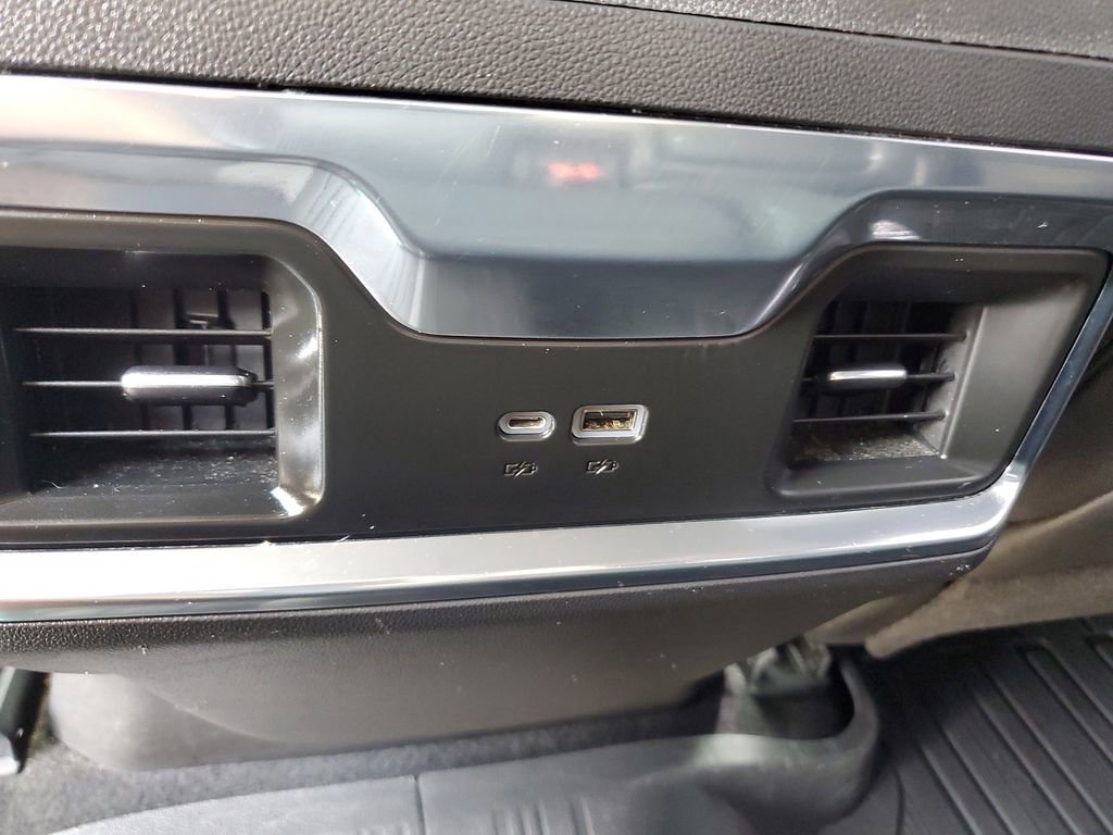 Used 2022 GMC Sierra 1500 SLT w/ SLT Premium Package AWD/4WD image 12