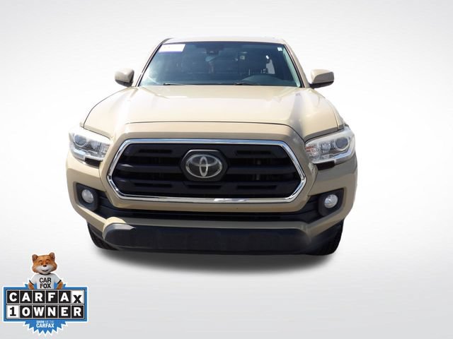 Used 2018 Toyota Tacoma SR5 RWD image 2