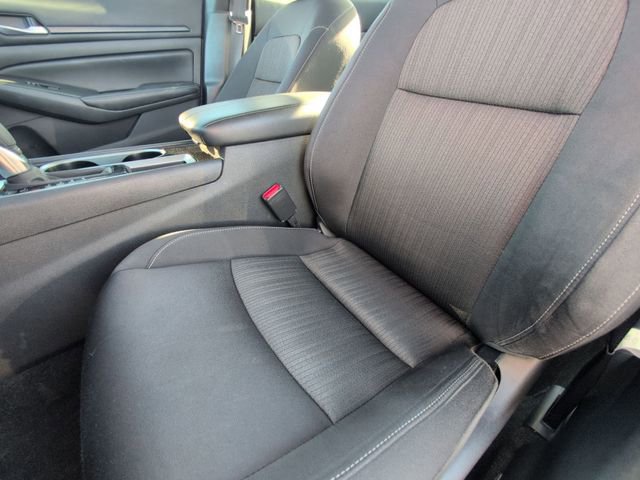 Used 2024 Nissan Altima 2.5 SV image 12