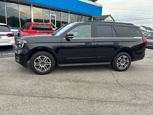 Certified 2025 Ford Expedition Active AWD/4WD image 16