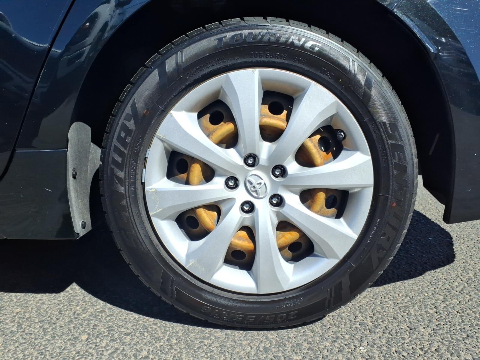 Used 2020 Toyota Corolla LE w/ Carpet Mat Package (TMS) FWD image 9