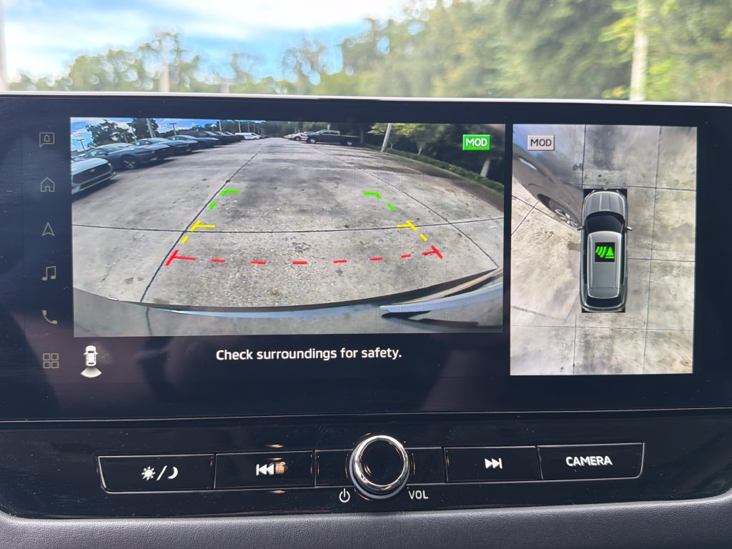 Used 2025 Mitsubishi Outlander SE FWD image 25