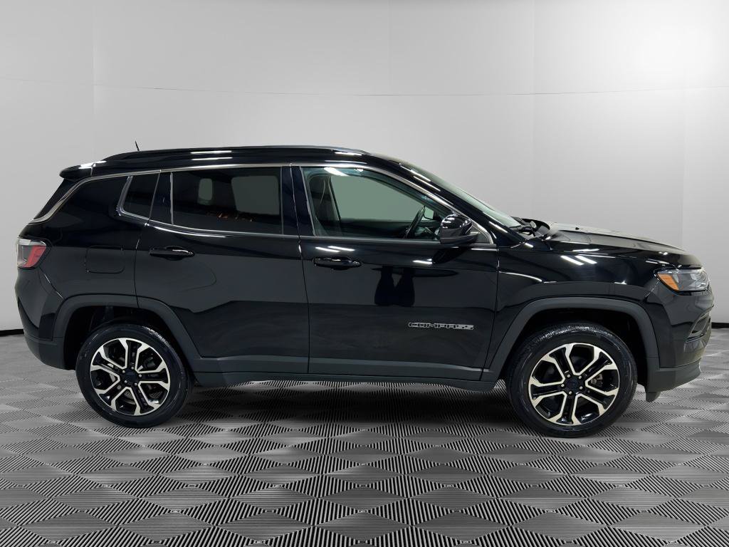 Used 2022 Jeep Compass Limited AWD/4WD image 4
