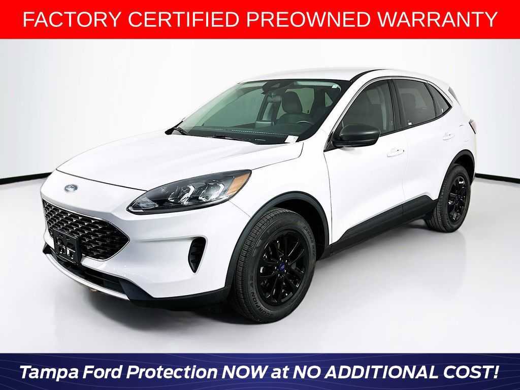 Certified 2022 Ford Escape SE w/ Cold Weather Package