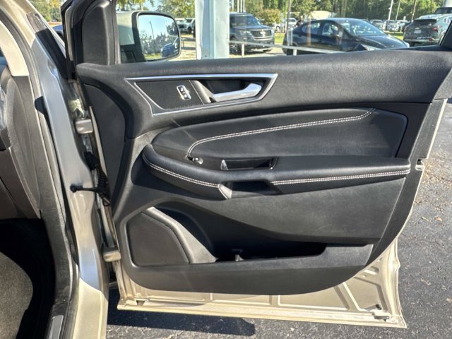 Certified 2018 Ford Edge Titanium FWD image 14