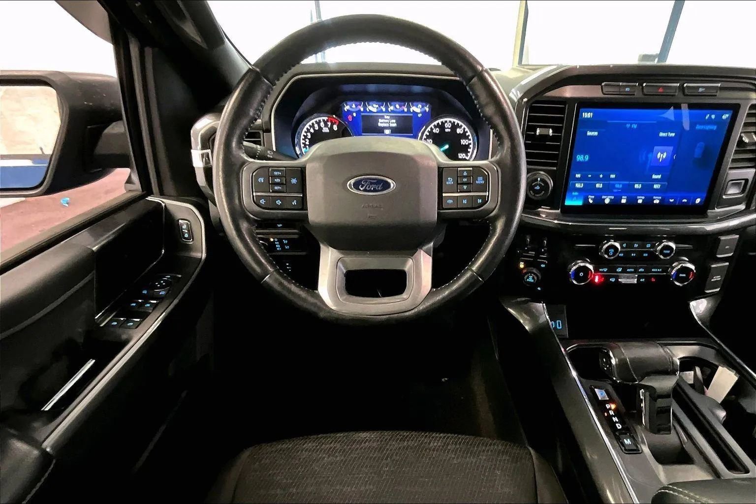 Certified 2022 Ford F150 XLT w/ Equipment Group 302A High image 5