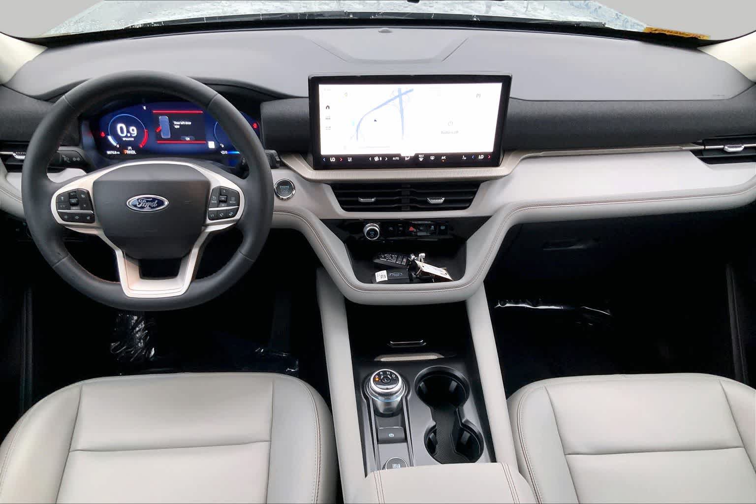 Certified 2025 Ford Explorer Active w/ Active Comfort Package RWD image 15
