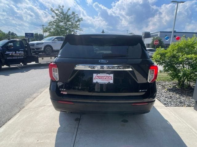 Certified 2023 Ford Explorer XLT AWD/4WD image 9