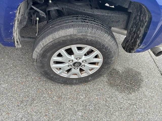 Used 2025 Toyota Tacoma SR5 RWD image 89