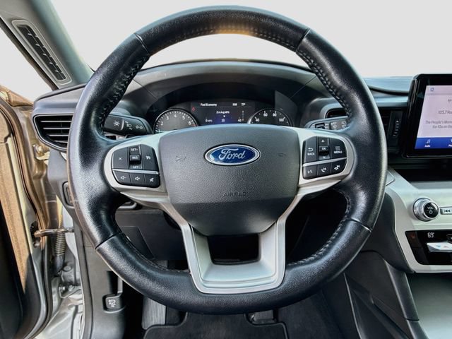 Certified 2021 Ford Explorer XLT w/ Class III Trailer Tow Package AWD/4WD image 17