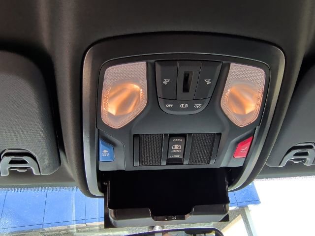 Used 2024 RAM 3500 Tradesman w/ Chrome Appearance Group AWD/4WD image 32