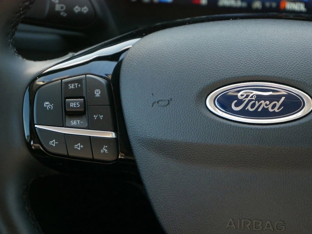 Certified 2024 Ford Escape Platinum image 18