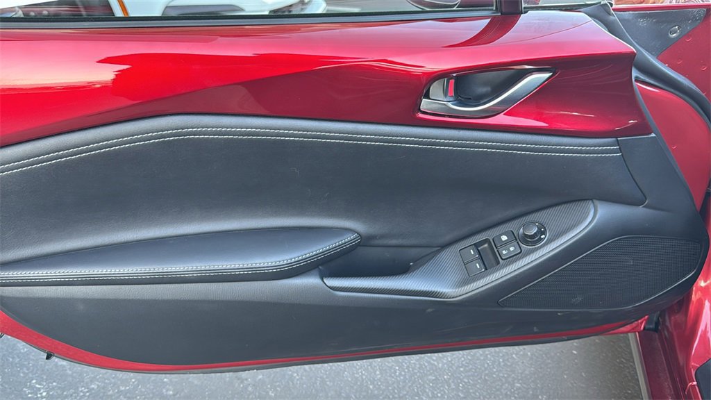 Used 2025 MAZDA MX-5 Miata Grand Touring w/ Weather Package image 18