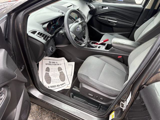 Certified 2017 Ford Escape SE w/ Equipment Group 201A image 10