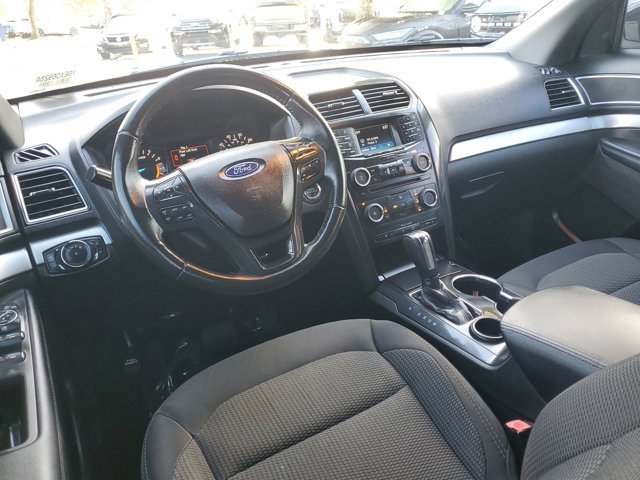 Certified 2017 Ford Explorer XLT image 12