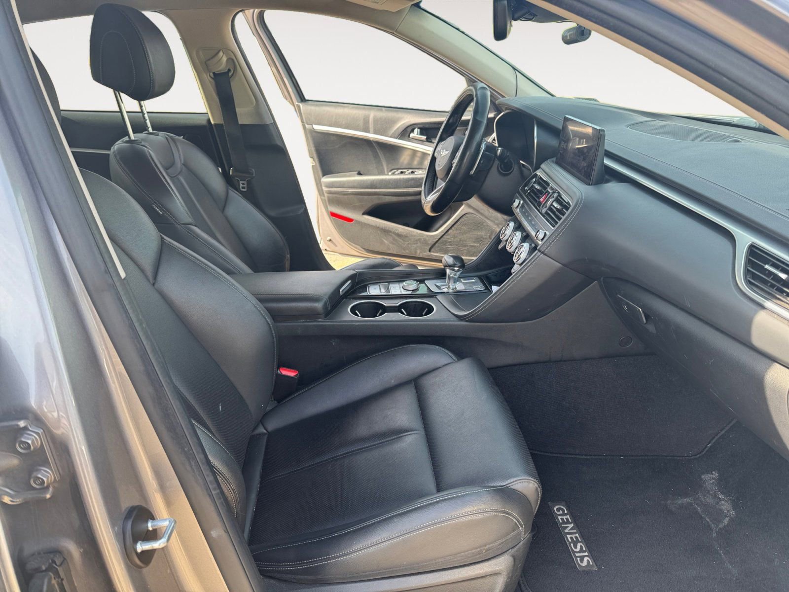 Used 2023 Genesis G70 2.0T RWD image 15