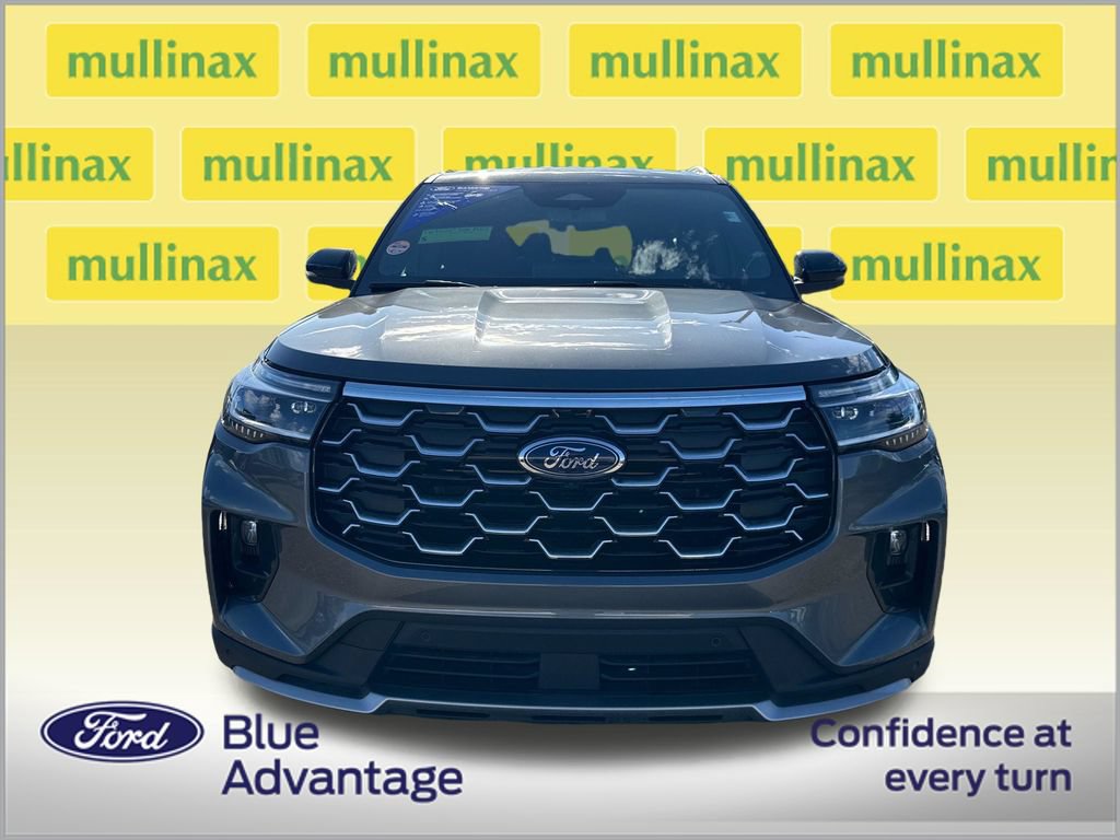 Certified 2026 Ford Explorer Platinum RWD image 11
